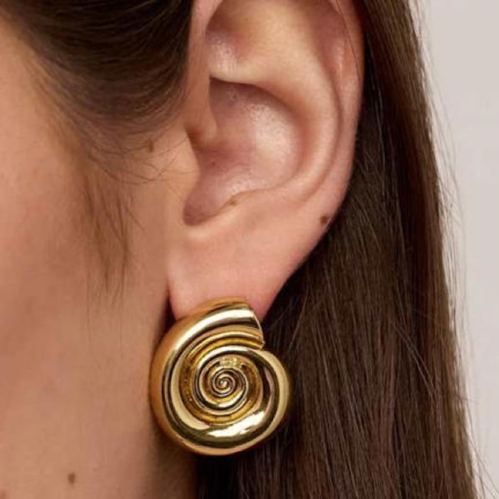 Electric Picks Seashell Studs